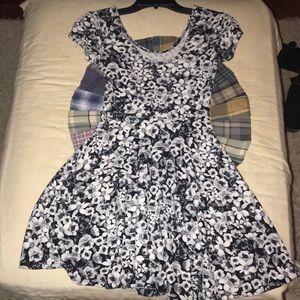 Black/white/gray junior’s dress